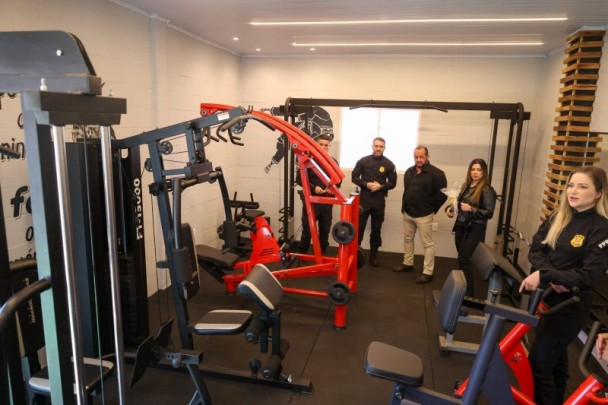 O governo do Estado inaugurou um centro de treinamento com estação de musculação na Modulada de Ijuí