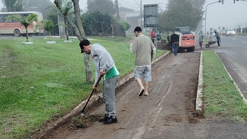 Atualmente, 15 apenados desempenham atividades internas, enquanto outros 39 atuam em frentes externas de trabalho